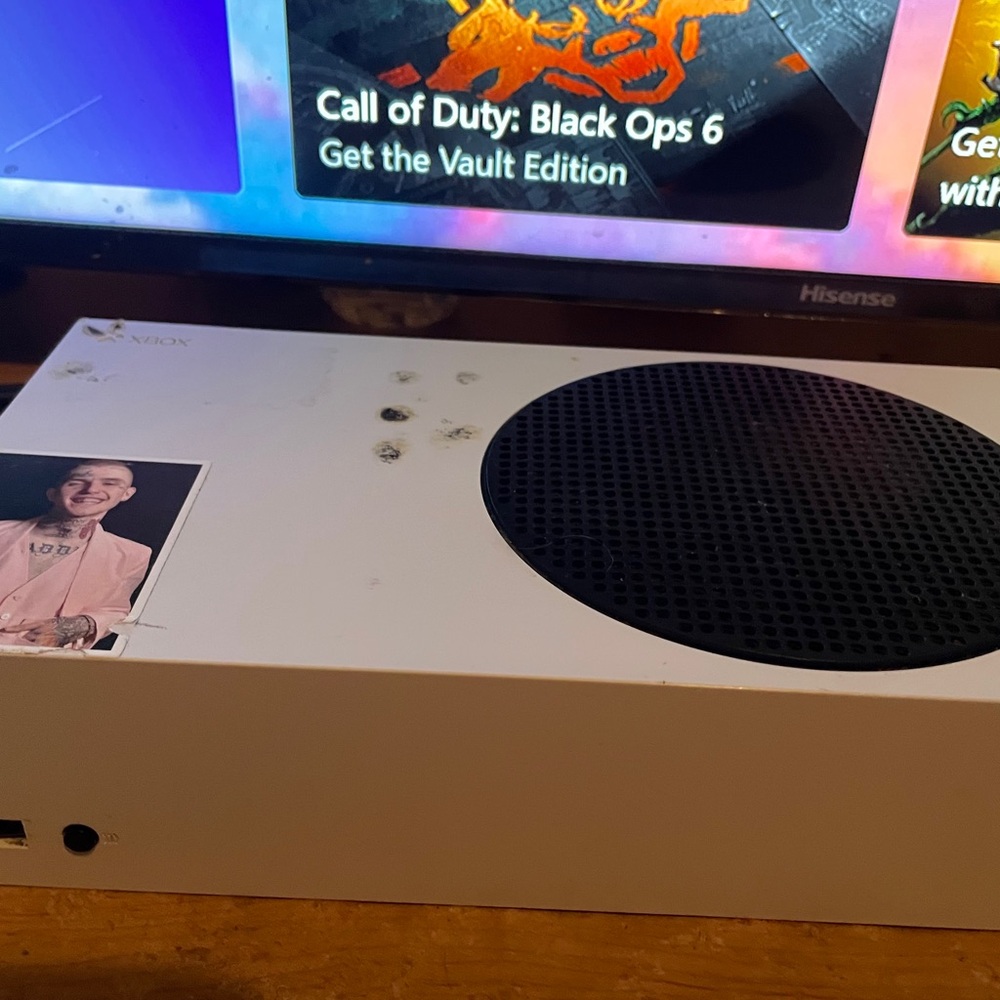 Xbox Series S USED minor exterior damage, but everything works